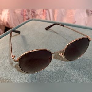 Trendy round sunglasses